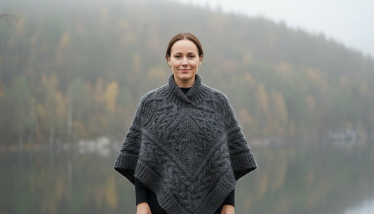 Stickad ullponcho dam: En tidlös omfamning av hantverk och värme